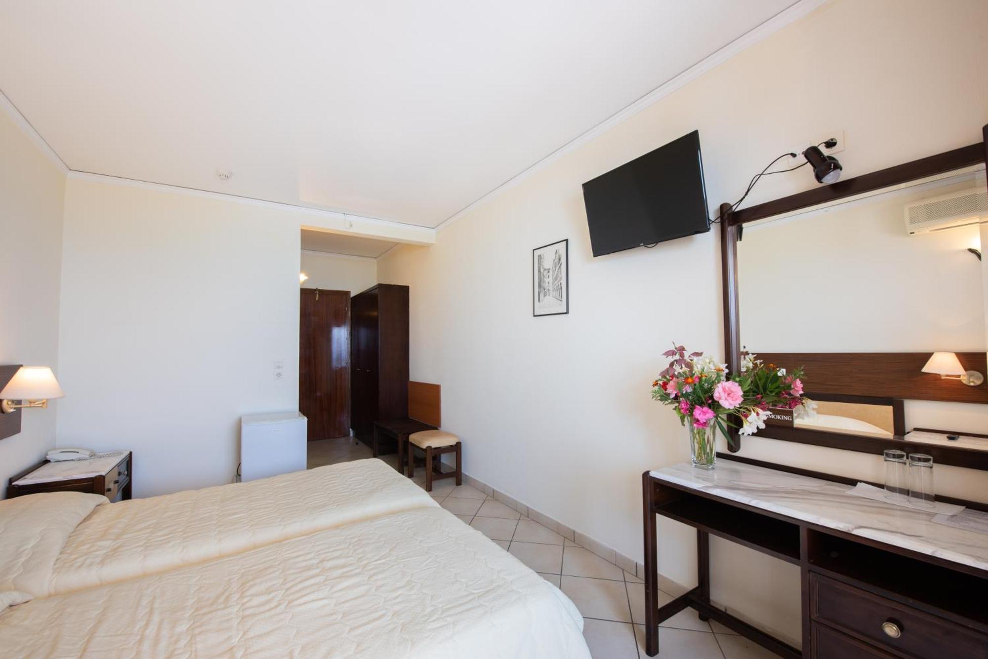 Aphrodite Beach Hotel Corfu Roda  Esterno foto